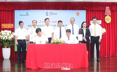 Vietcombank và cơ quan Thuế hợp tác hỗ trợ hộ kinh doanh chuyển đổi số
