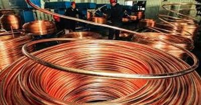 Giá đồng giảm xuống mức 13.980,50 USD/tấn sau khi chạm đỉnh hai tuần