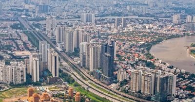 Giải bài toán ùn tắc TP.HCM: Vì sao chỉ giãn dân ra vùng ven vẫn chưa đủ?