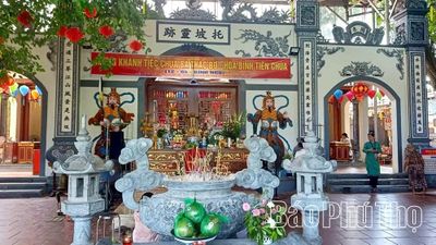 Linh thiêng Đền Chúa Thác Bờ