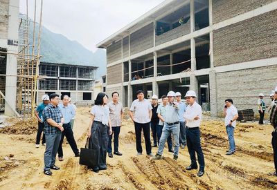 Đoàn công tác Ủy ban Kiểm tra Trung ương kiểm tra Dự án Trường Phổ thông nội trú liên cấp tại Minh Tân