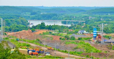 Cầu Hiếu Liêm đã nối liền đôi bờ sông Đồng Nai, đang hoàn thiện các hạng mục cuối