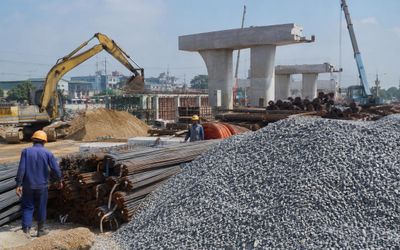 Vật liệu xây dựng và mặt bằng tiếp tục là 'nút thắt' với đầu tư công