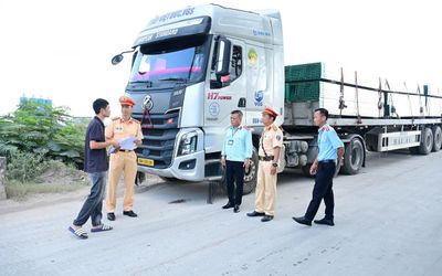 Hải Phòng: Xử lý xe quá tải lưu thông trên tuyến đê biển