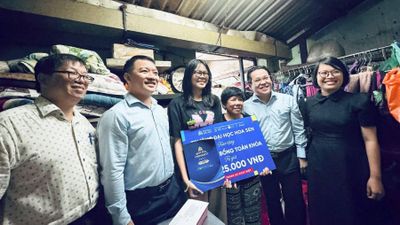 Đại học Hoa Sen đồng hành cùng trường THPT Marie Curie chắp cánh ước mơ
