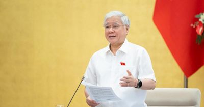 Phó Chủ tịch Thường trực Quốc hội Đỗ Văn Chiến chủ trì họp giao ban với Thường trực các cơ quan của Quốc hội
