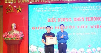 Thành đoàn Hải Phòng khen thưởng nam thanh niên dũng cảm khống chế đối tượng dùng dao tấn công người dân
