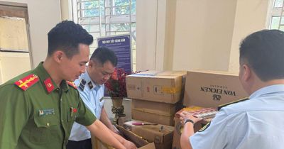 Hà Nội: Phát hiện gần 8.300 bao thuốc lá nhập lậu, chuyển hồ sơ sang cơ quan công an xử lý