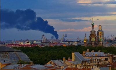 Ukraine tập kích sâu vào lãnh thổ Nga, cảng dầu cháy dữ dội