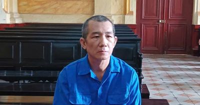 Nghi vợ cũ ngoại tình, người đàn ông truy sát tình địch
