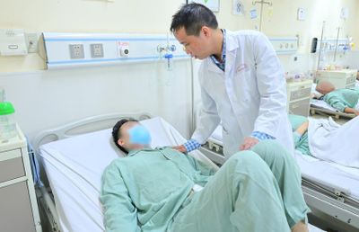 Bệnh viện E cứu sống quả thận dập nát cho người bệnh đa chấn thương bằng kỹ thuật ghép tự thân