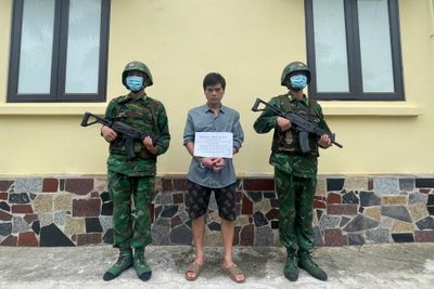 Phát hiện, bắt quả tang các đối tượng tàng trữ trái phép chất ma túy và vận chuyển hàng cấm qua biên giới