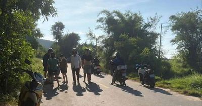 Hiện trường vụ ô tô đâm xe máy chạy cùng chiều, bà và cháu trai 5 tuổi tử vong thương tâm