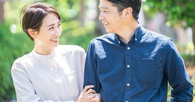 Đừng chỉ nói 'Anh yêu em', phụ nữ trung niên mong được nghe 7 điều này mỗi ngày