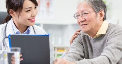 Sau tuổi 60, ngủ dậy có biểu hiện đau đầu, chóng mặt cần cảnh giác: Làm ngay điều này để sống thọ hơn