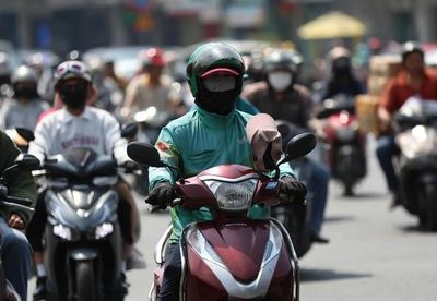 Đợt nắng nóng ở miền Bắc còn tiếp diễn, nhiệt độ tiếp tục tăng những ngày tới