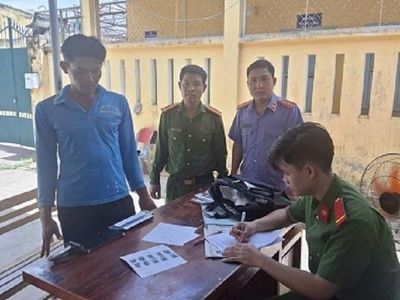 Bắt tạm giam đối tượng tham ô tài sản của cây xăng