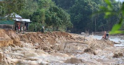 Mưa lũ gây sạt lở ven Thác Trượt, Huế triển khai dự án khắc phục