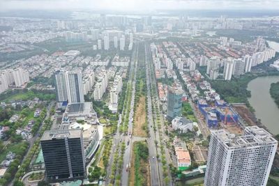 Toàn cảnh đại lộ Nguyễn Văn Linh trước đề xuất xây dựng đường trên cao