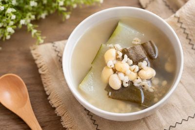 4 món canh 'giải cứu' gan cho người hay thức khuya, nóng trong