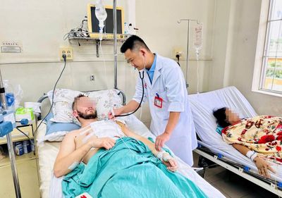 Một khách Nga bị đâm thấu tim, mang nhóm máu siêu hiếm