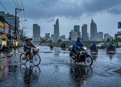 Thời tiết hôm nay 4.6: TP. Hồ Chí Minh và các tỉnh Nam Bộ mưa to đến rất to