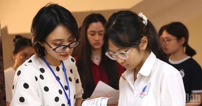 [Ảnh] Thí sinh tham dự kỳ thi lớp 10 Trường chuyên Đại học Sư phạm