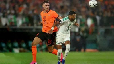 Bản tin World Cup ngày 4/6: Algeria gây địa chấn trước Hà Lan, Hàn Quốc thắng nhờ siêu phẩm