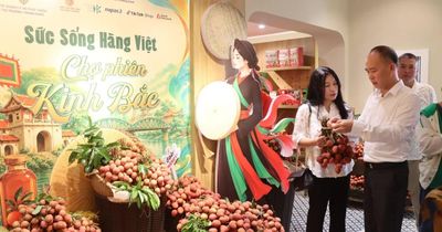 Khai mạc 'Chợ phiên Kinh Bắc' tại phố Tràng Tiền