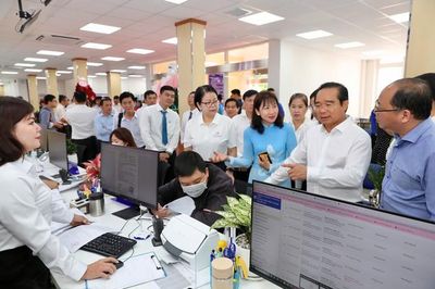 TPHCM dự kiến có hệ thống 'soi' hồ sơ trễ hạn, chuyển cho cấp trên xử lý ngay