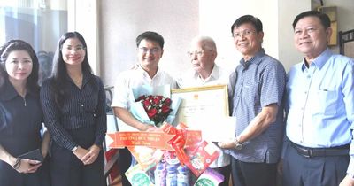 Lãnh đạo TPHCM thăm, chúc thọ người cao tuổi tiêu biểu