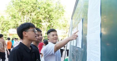 Nghệ An công bố điểm thi lớp 10, môn chuyên vào Trường chuyên Phan Bội Châu