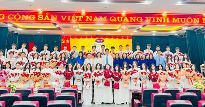 50 học sinh ưu tú Trường THPT Ngô Quyền vinh dự đứng trong hàng ngũ của Đảng