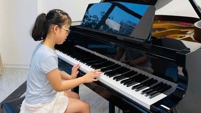 Cha mẹ chi bao nhiêu tiền cho một kỳ nghỉ hè của con?
