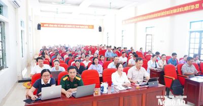 Cử tri xã Đông Thành kiến nghị sớm có giải pháp đầu tư, nâng cấp hệ thống nước sạch trên địa bàn