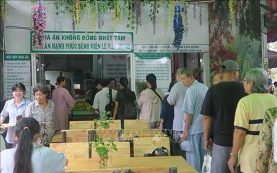 Nhà ăn hạnh phúc - Góc nhỏ yêu thương giữa lòng thành phố