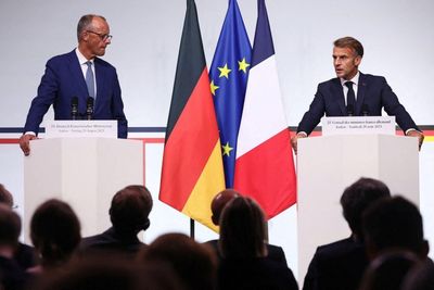 Ba cường quốc châu Âu phác thảo sáng kiến đàm phán với Nga về Ukraine