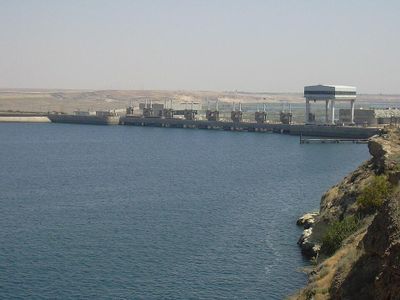 Sau nhiều năm khô hạn, các đập thủy điện Syria và Iraq đầy nước trở lại