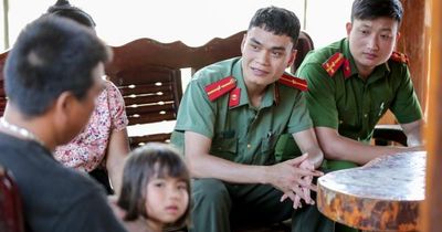 Công an xã Mường Lát giữ bình yên nơi biên cương