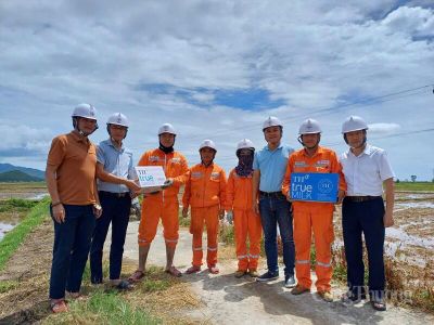 Công đoàn Điện lực Hà Tĩnh tiếp sức người lao động vượt nắng nóng
