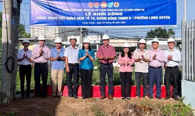 Phường Long Xuyên khởi công xây dựng hẻm tổ 79