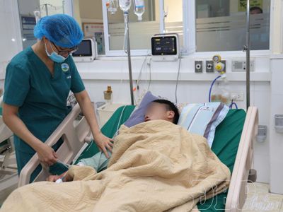 Cấp cứu 2 ca ngộ độc hóa chất