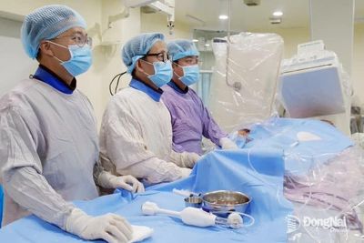 Tăng phụ cấp cho nhân viên y tế
