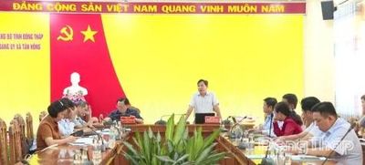 Đoàn giám sát số 56 của Ban Tuyên giáo và Dân vận Tỉnh ủy làm việc với Đảng ủy xã Tân Hồng