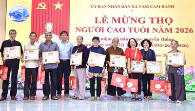 Xã Nam Cam Ranh tổ chức mừng thọ cho 202 người cao tuổi