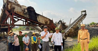 Hà Nội: Siết chặt quản lý bến thủy nội địa, kiên quyết xóa bỏ các bãi vật liệu không phép