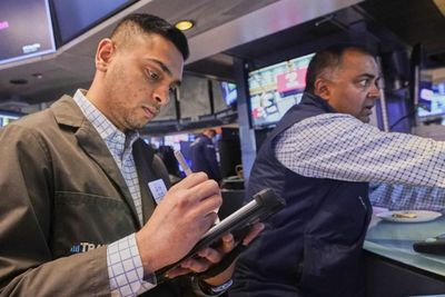 Phố Wall giảm điểm, S&P 500 đứt mạch tăng vì căng thẳng Trung Đông