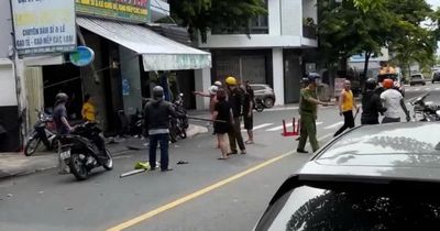 Tạm giữ ba đối tượng trong hai nhóm 'hỗn chiến' bằng hung khí trên đường phố