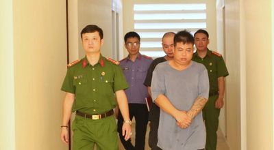 Khởi tố hai đối tượng giả danh phóng viên, ghi hình tống tiền CSGT