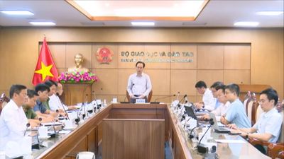 Bộ trưởng GD&ĐT lưu ý thí sinh tuyệt đối không mang điện thoại vào phòng thi